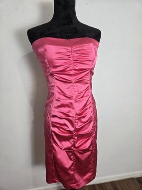 Cache Strapless Ruched Satin Dress in Fuchsia Pink